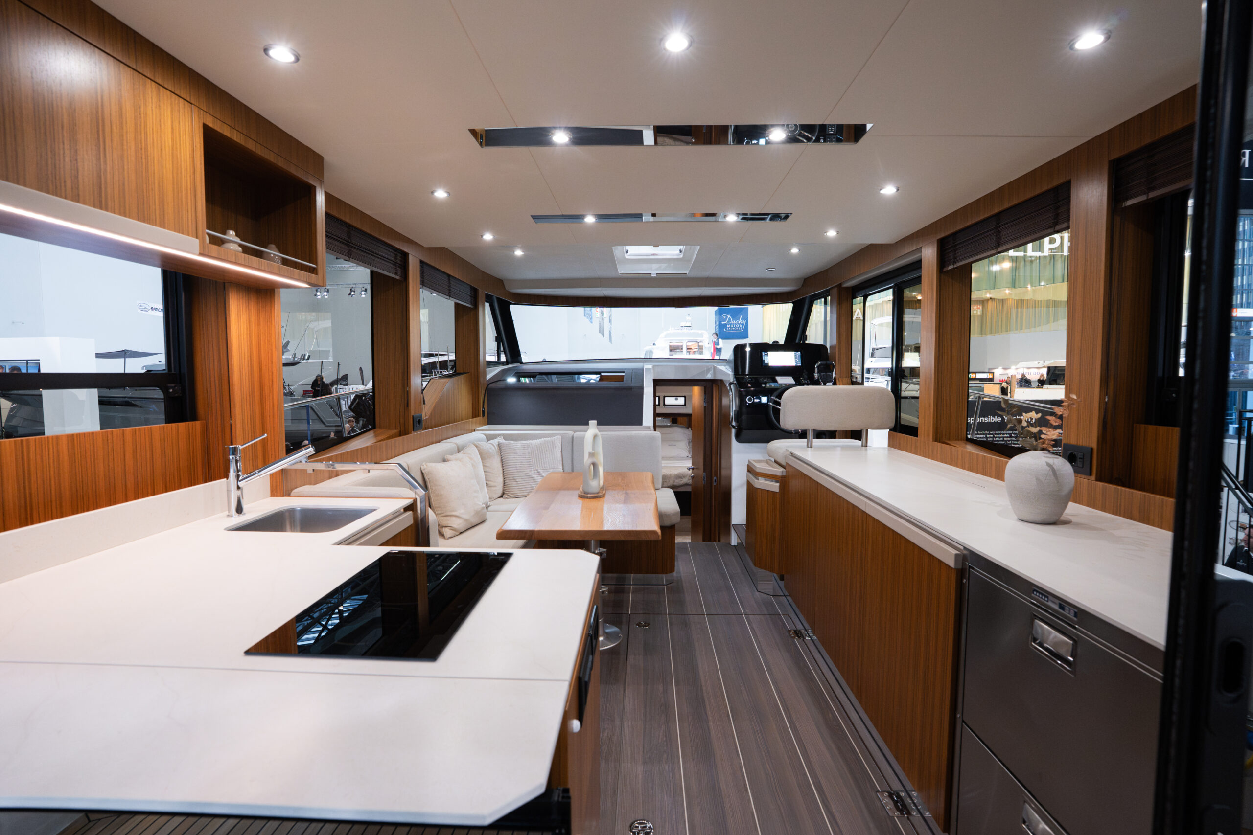 GL42 interior 5