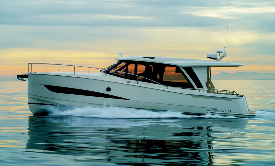Greenline Hybrid Yacht 39 review 900px